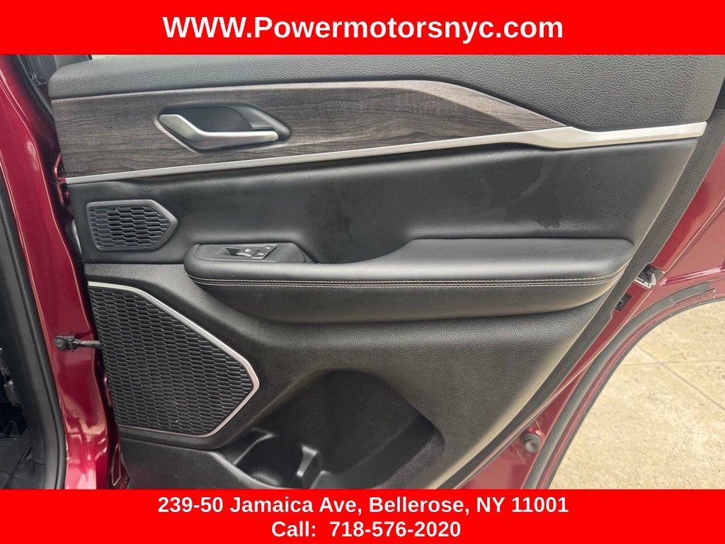 Used 2023 Jeep Grand Cherokee 4WD 4xe image 29