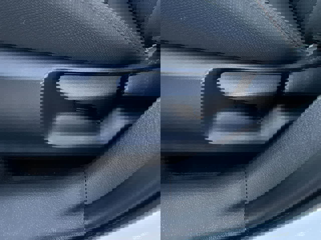 Used 2023 Toyota Corolla LE w/ LE Convenience Package image 12