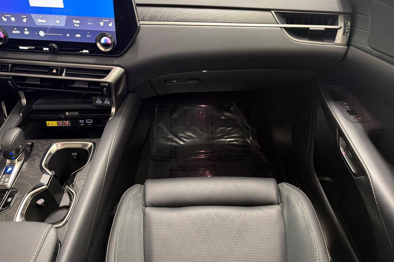 Used 2023 Lexus RX 350 FWD w/ Cold Area Package image 29