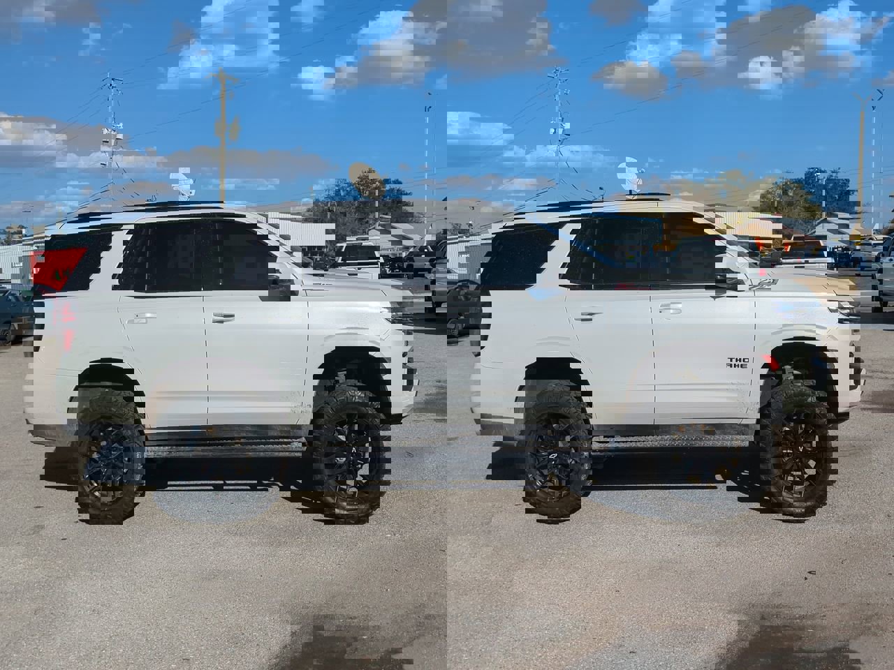 Used 2022 Chevrolet Tahoe Z71 w/ Off-Road Capability Package image 3