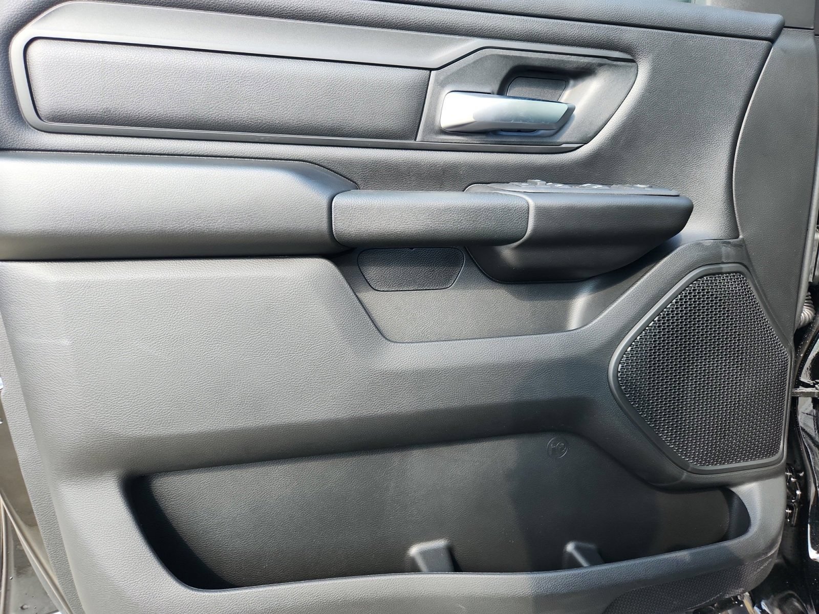 New 2026 RAM 1500 Express AWD/4WD image 19