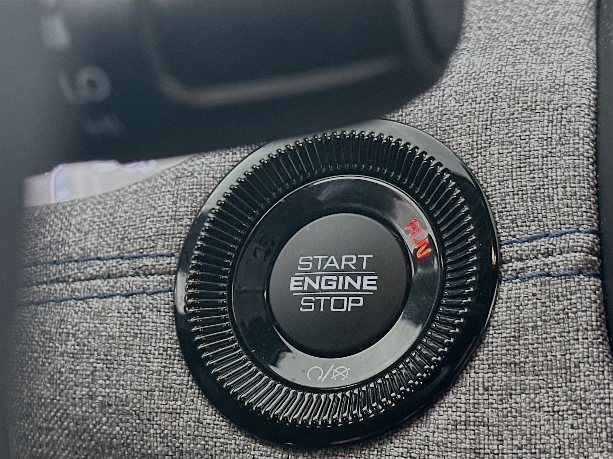 Certified 2025 Jeep Compass Sport image 16