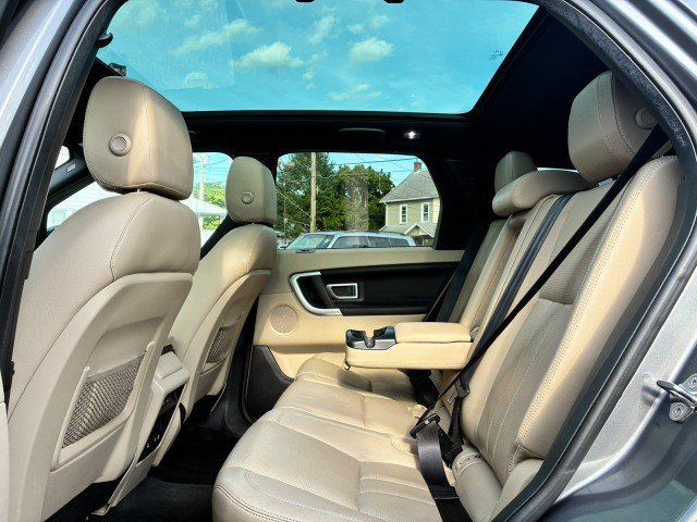 Used 2015 Land Rover Discovery Sport HSE AWD/4WD image 9