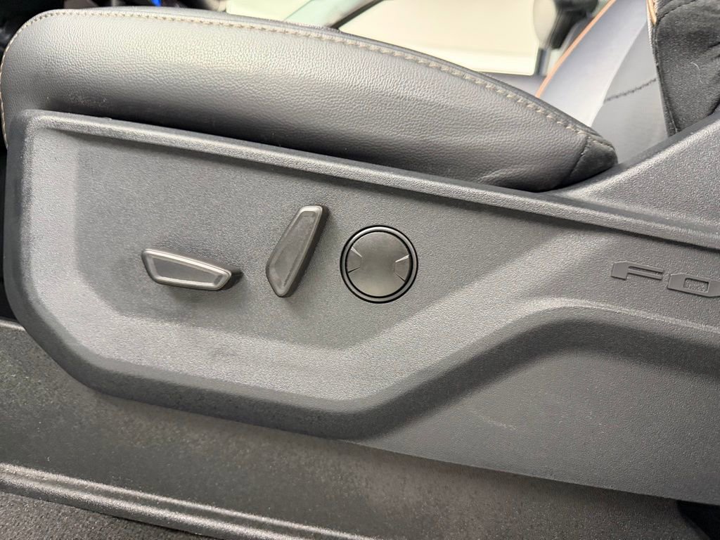 Used 2025 Ford F250 Lariat image 21