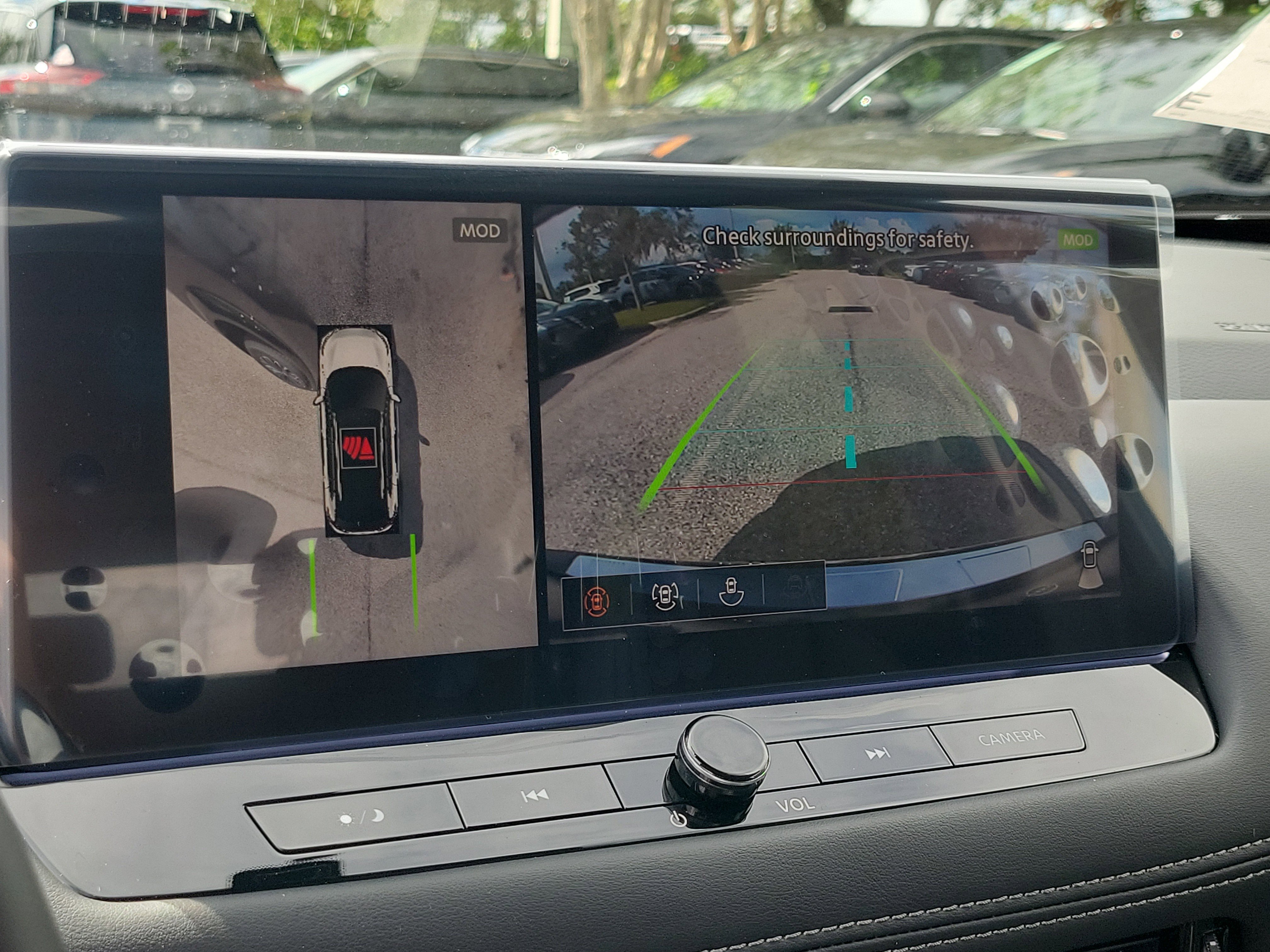 New 2026 Nissan Rogue Platinum image 13