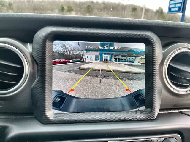 Used 2023 Jeep Gladiator Overland image 26