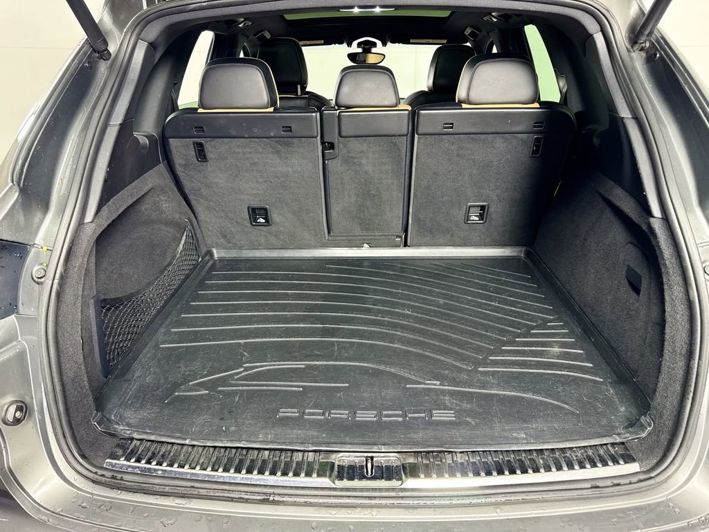 Used 2016 Porsche Cayenne S image 32