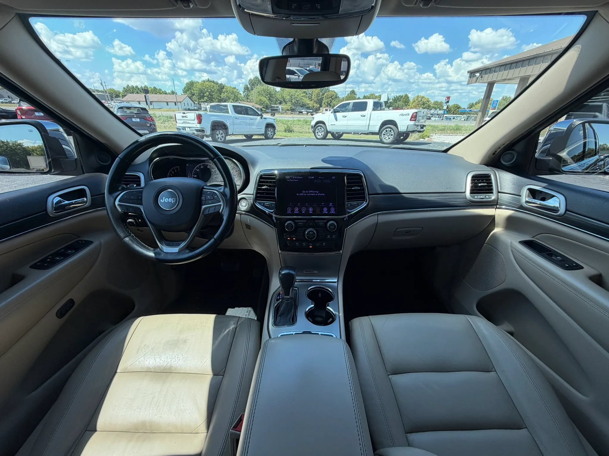Used 2020 Jeep Grand Cherokee Limited AWD/4WD image 34