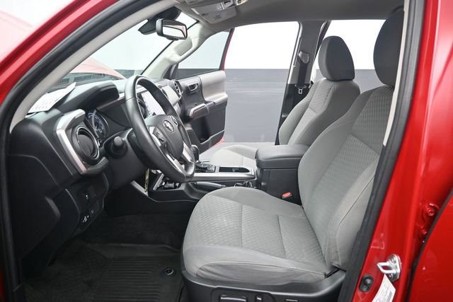Used 2021 Toyota Tacoma SR5 RWD image 13