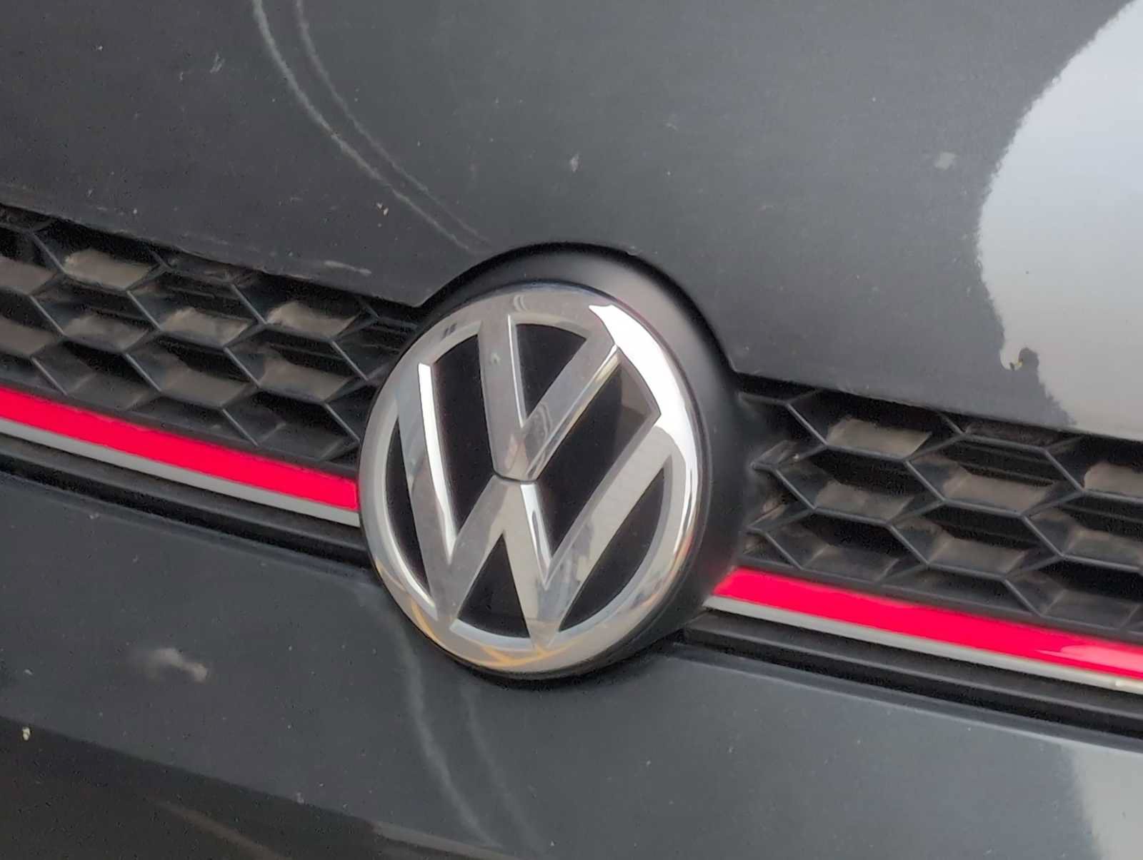 Used 2015 Volkswagen GTI S FWD image 12