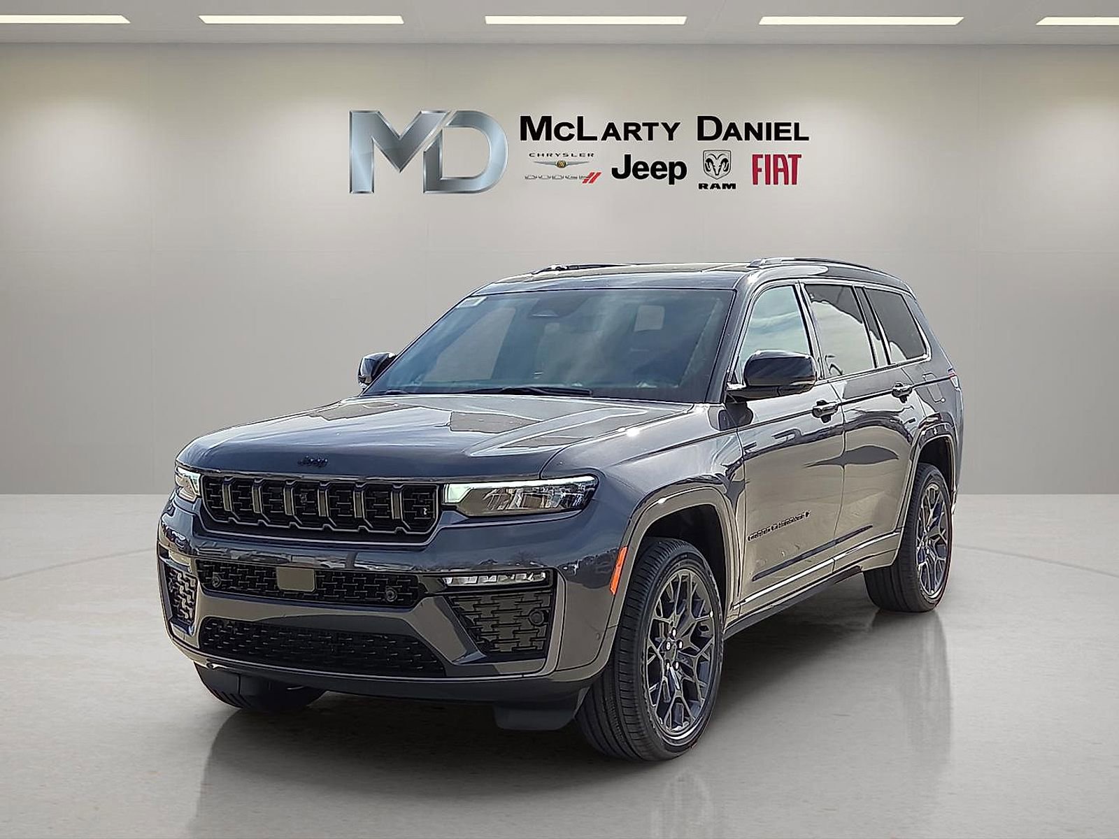 New 2026 Jeep Grand Cherokee L Summit w/ Obsidian Package image 2
