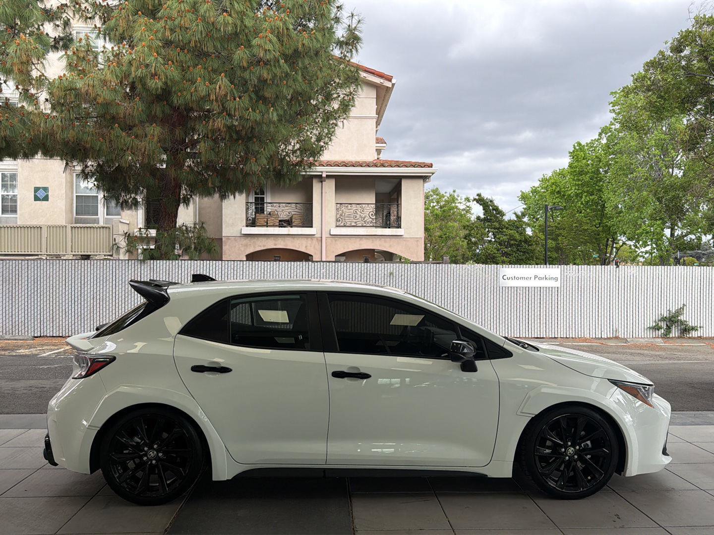 Used 2022 Toyota Corolla SE image 6