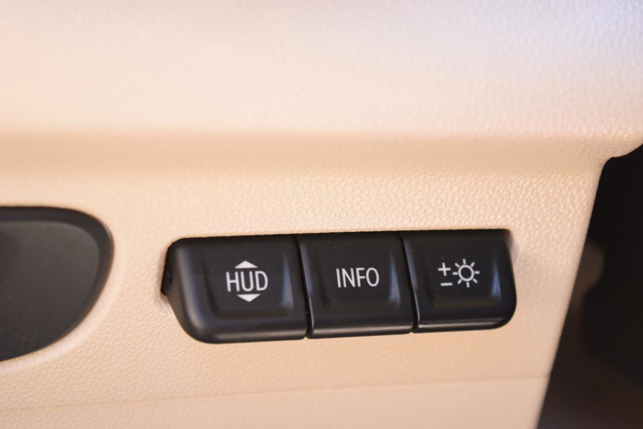 Used 2021 Buick Envision Avenir AWD/4WD image 26