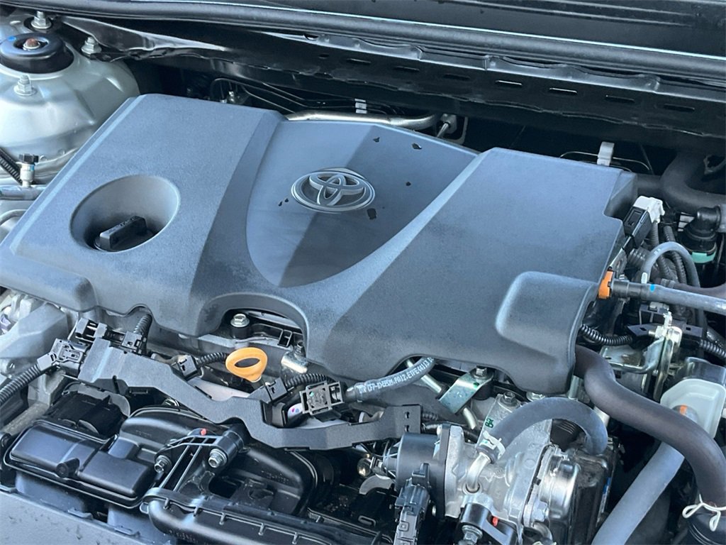 Used 2024 Toyota Camry SE image 14