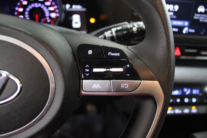 Used 2023 Hyundai Elantra SEL image 28