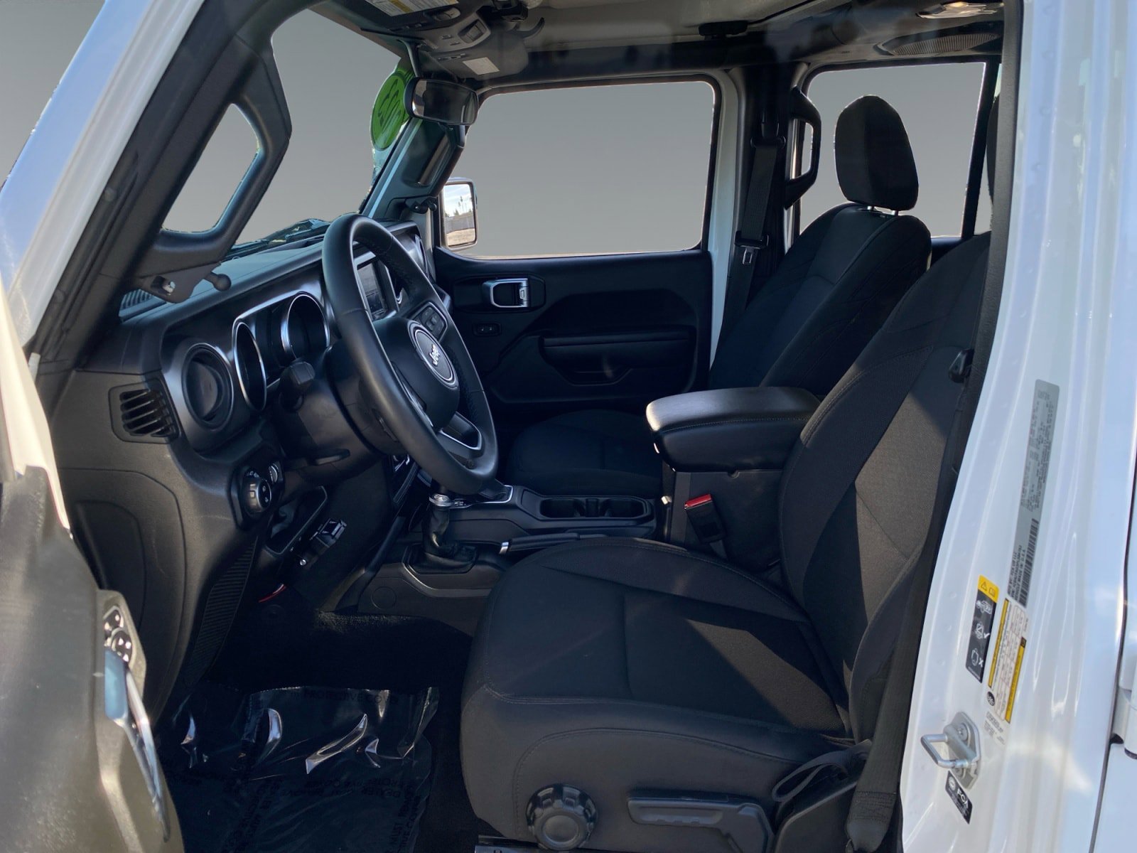 Used 2023 Jeep Gladiator Sport image 9