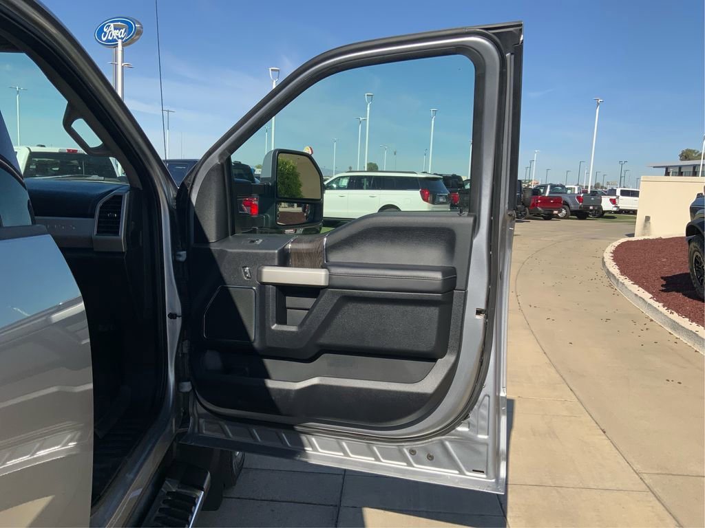 Used 2020 Ford F450 Lariat w/ Lariat Value Package AWD/4WD image 22