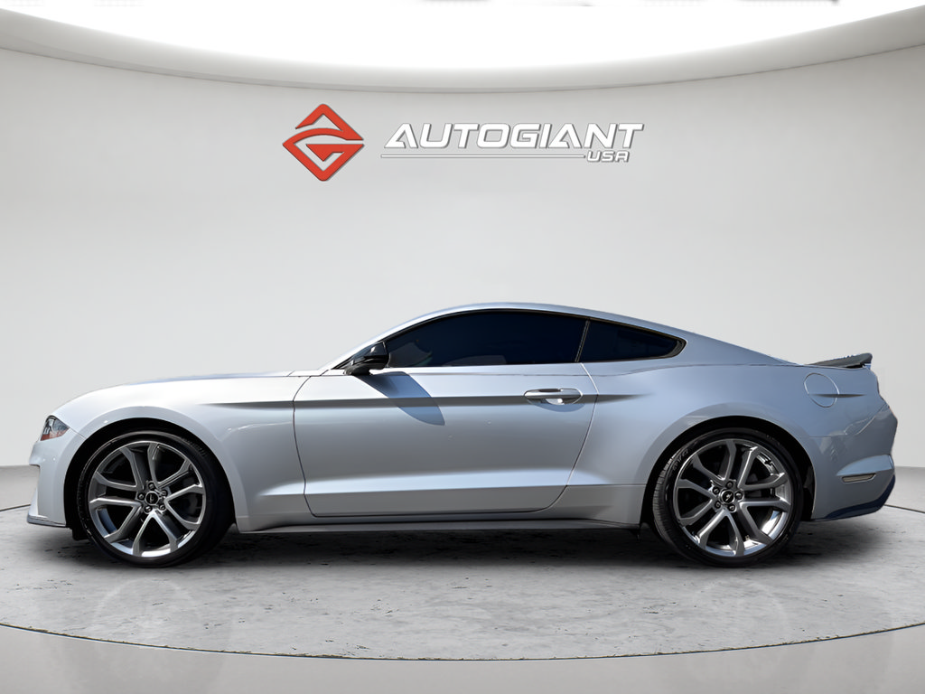 Used 2019 Ford Mustang Coupe RWD image 3
