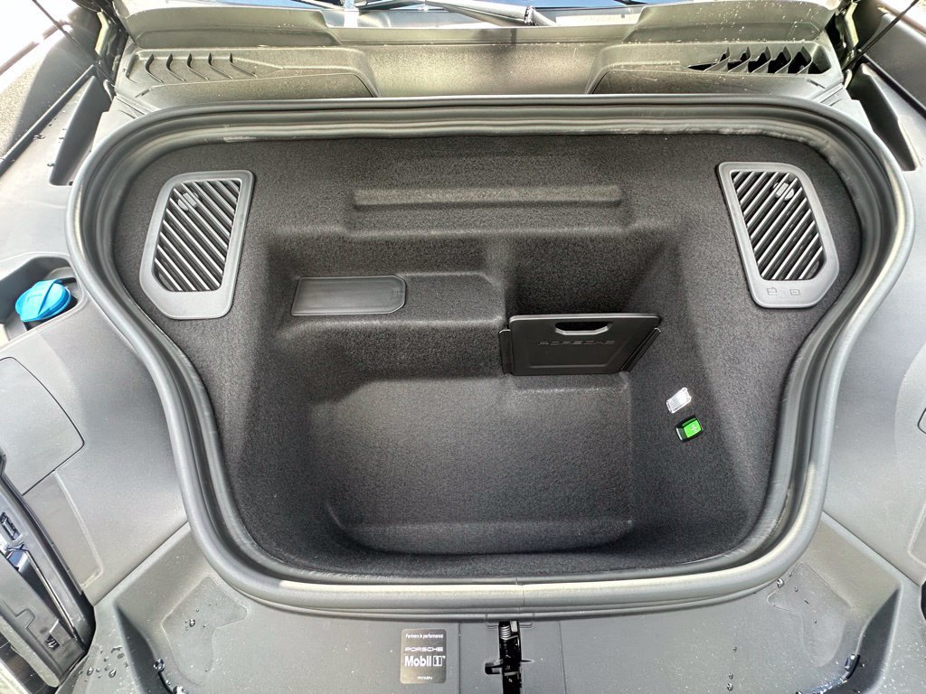 Used 2026 Porsche Macan Electric RWD image 43