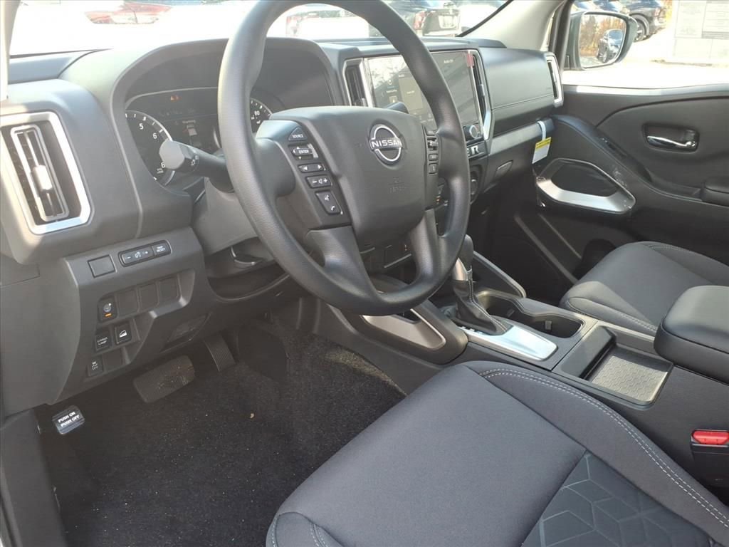 New 2025 Nissan Frontier SV image 9