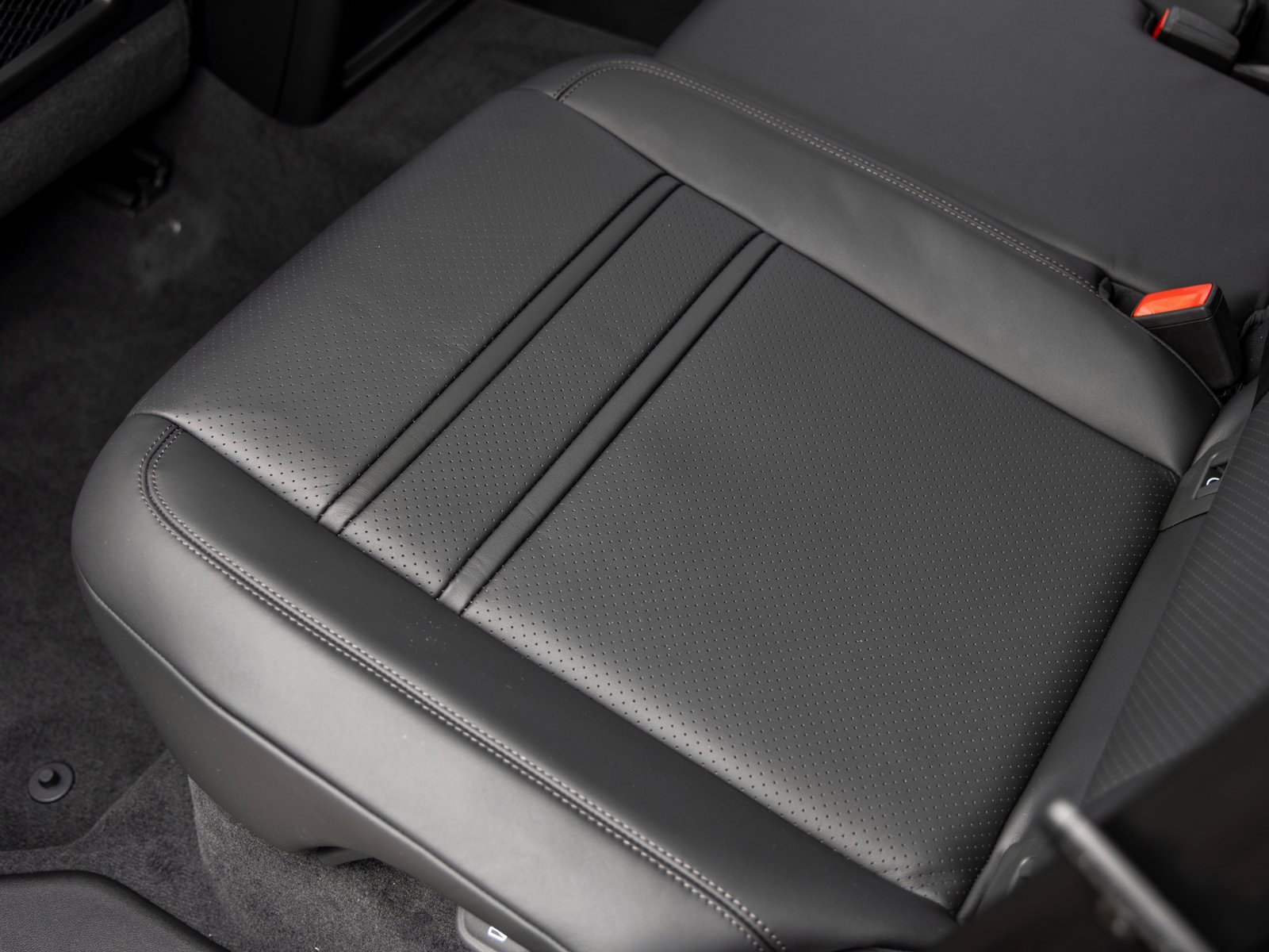 New 2026 Porsche Cayenne Coupe image 37