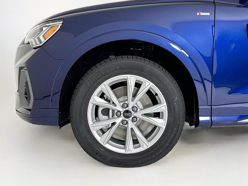 Used 2025 Audi Q3 2.0T Premium w/ Convenience Package AWD/4WD image 19