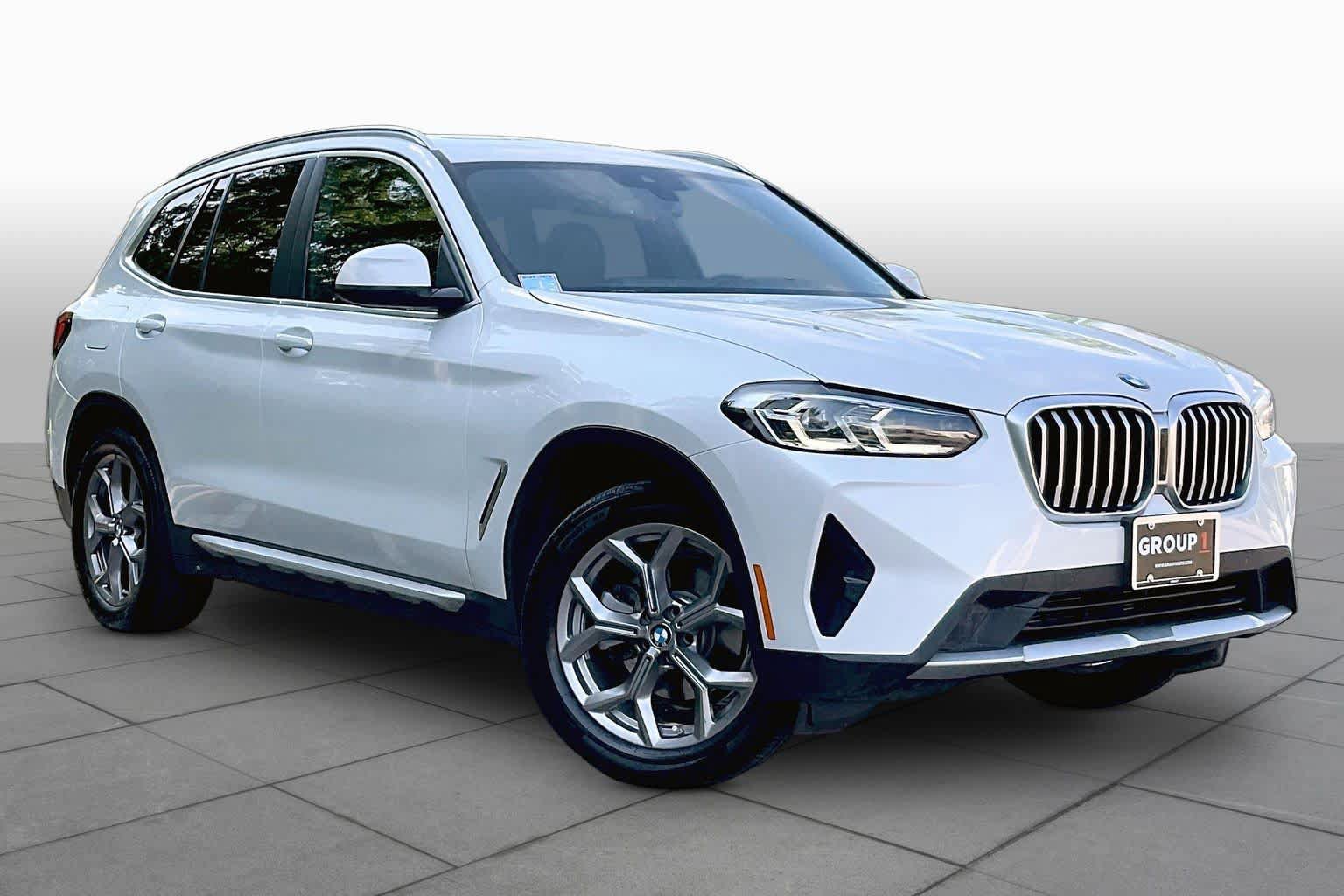 Used 2022 BMW X3 xDrive30i w/ Premium Package 2 AWD/4WD image 2