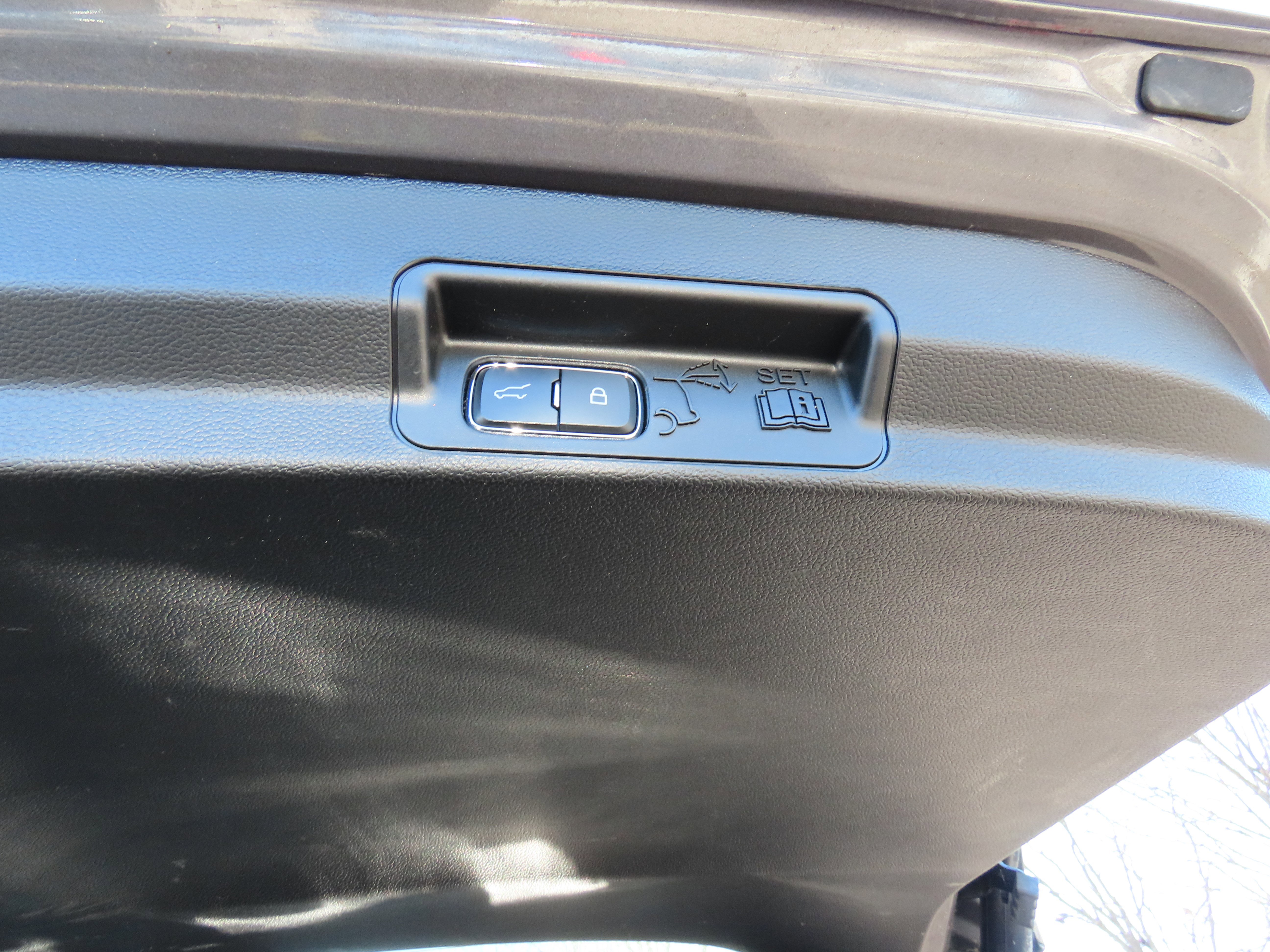 Used 2023 Ford Explorer XLT w/ Equipment Group 202A image 21