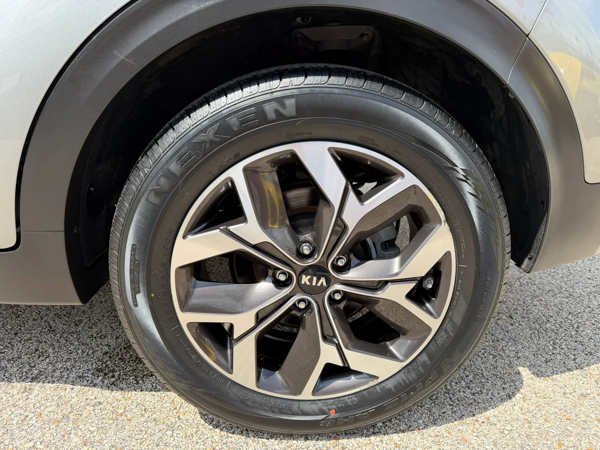 Used 2020 Kia Sportage EX FWD image 16