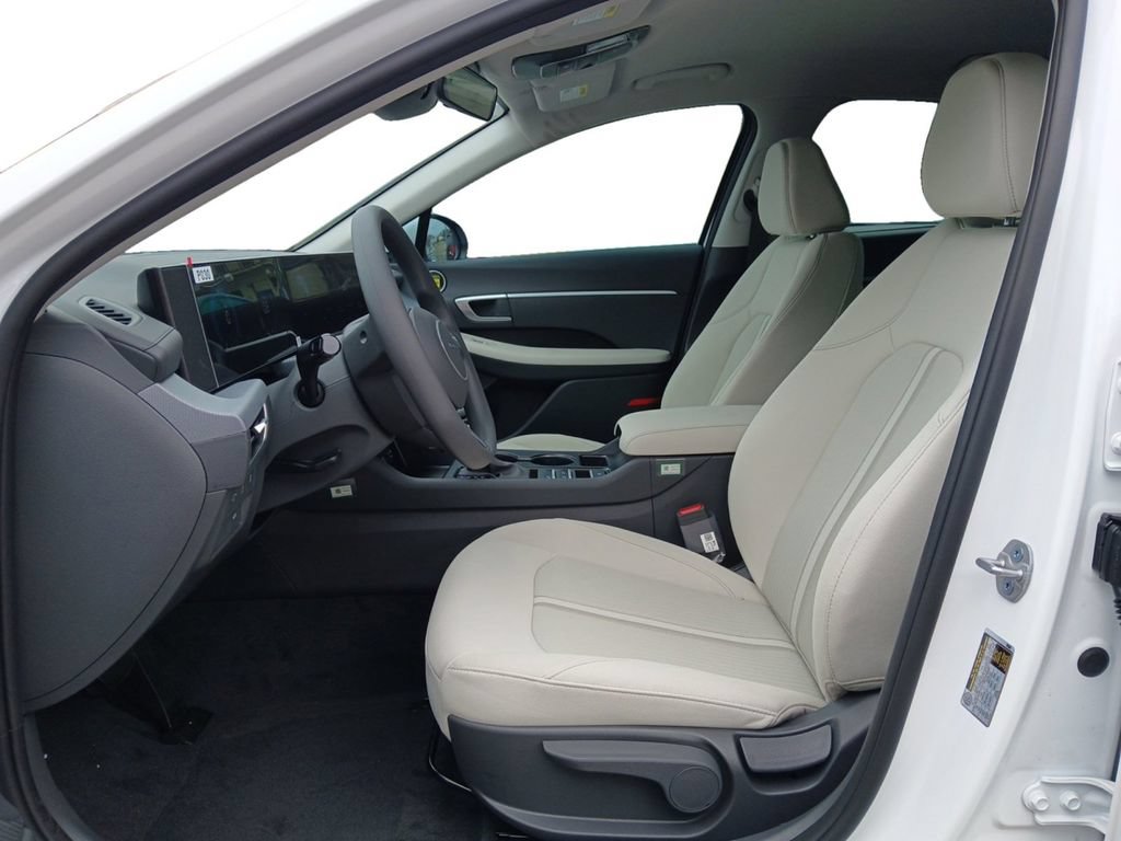 New 2026 Hyundai Sonata SE FWD image 10