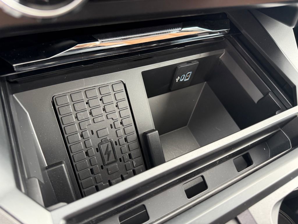 New 2026 Ford F250 Lariat w/ Black Appearance Package image 67