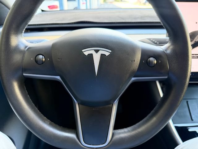 Used 2020 Tesla Model Y Long Range AWD/4WD image 18