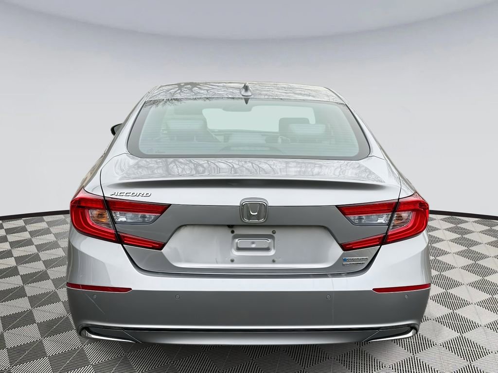 Used 2018 Honda Accord Touring image 3