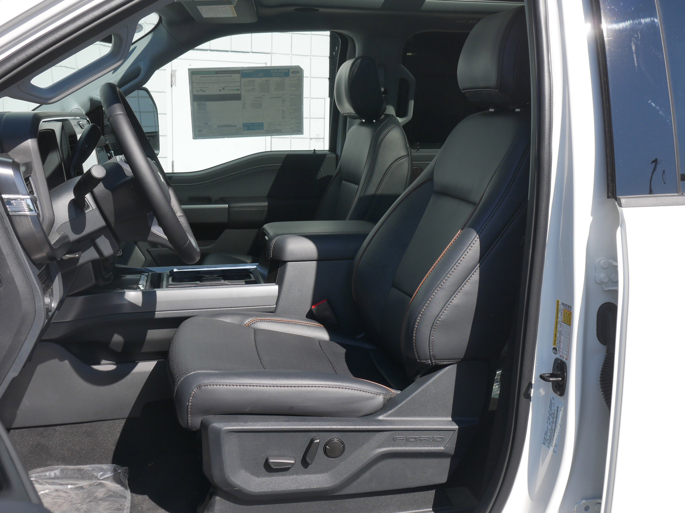 New 2025 Ford F250 Lariat w/ Lariat Ultimate Package image 3