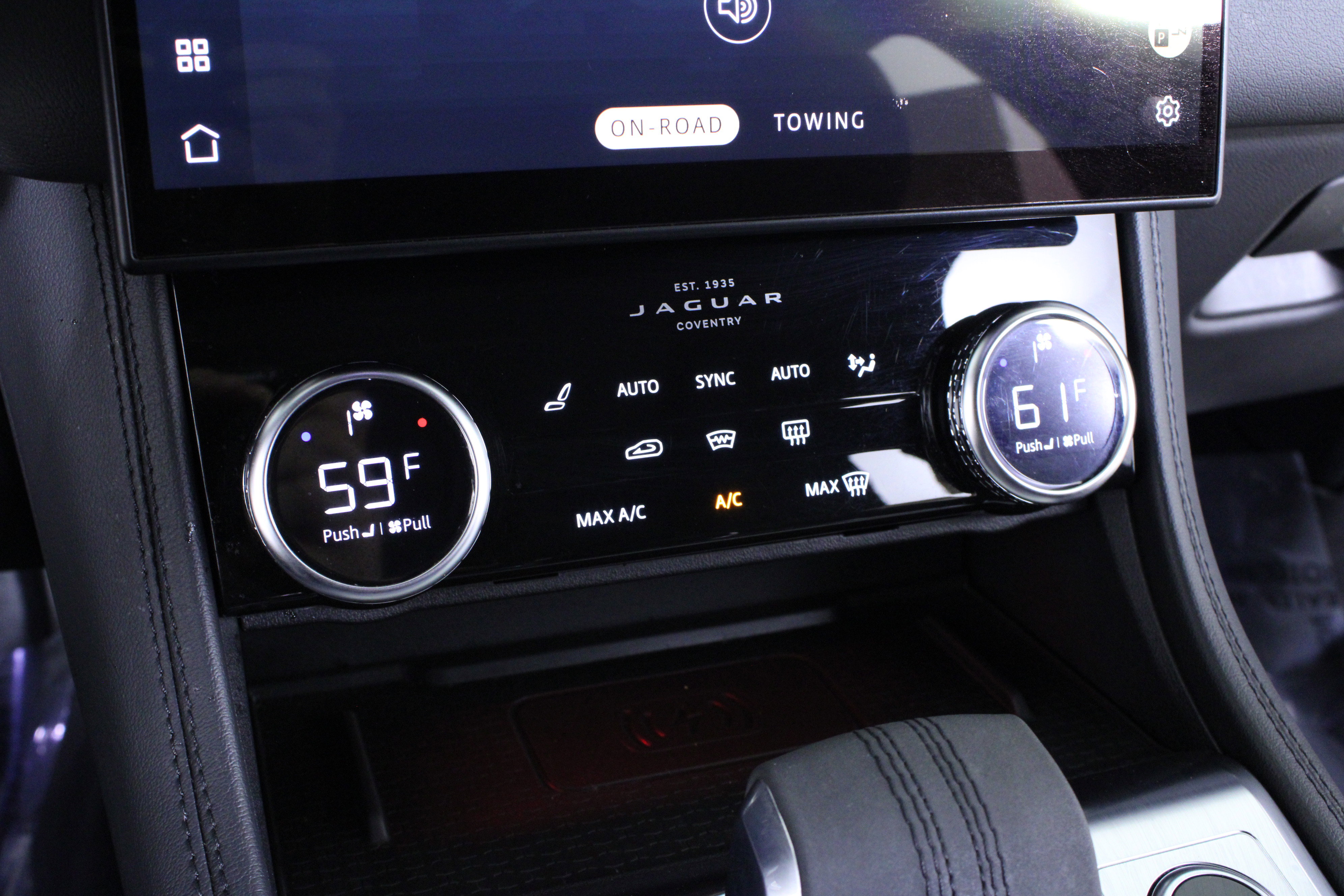 Used 2023 Jaguar F-PACE S image 29