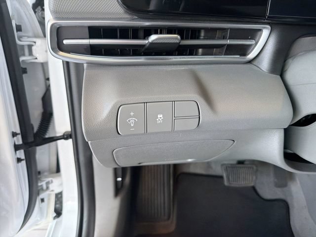 Used 2024 Hyundai Elantra SEL FWD image 27