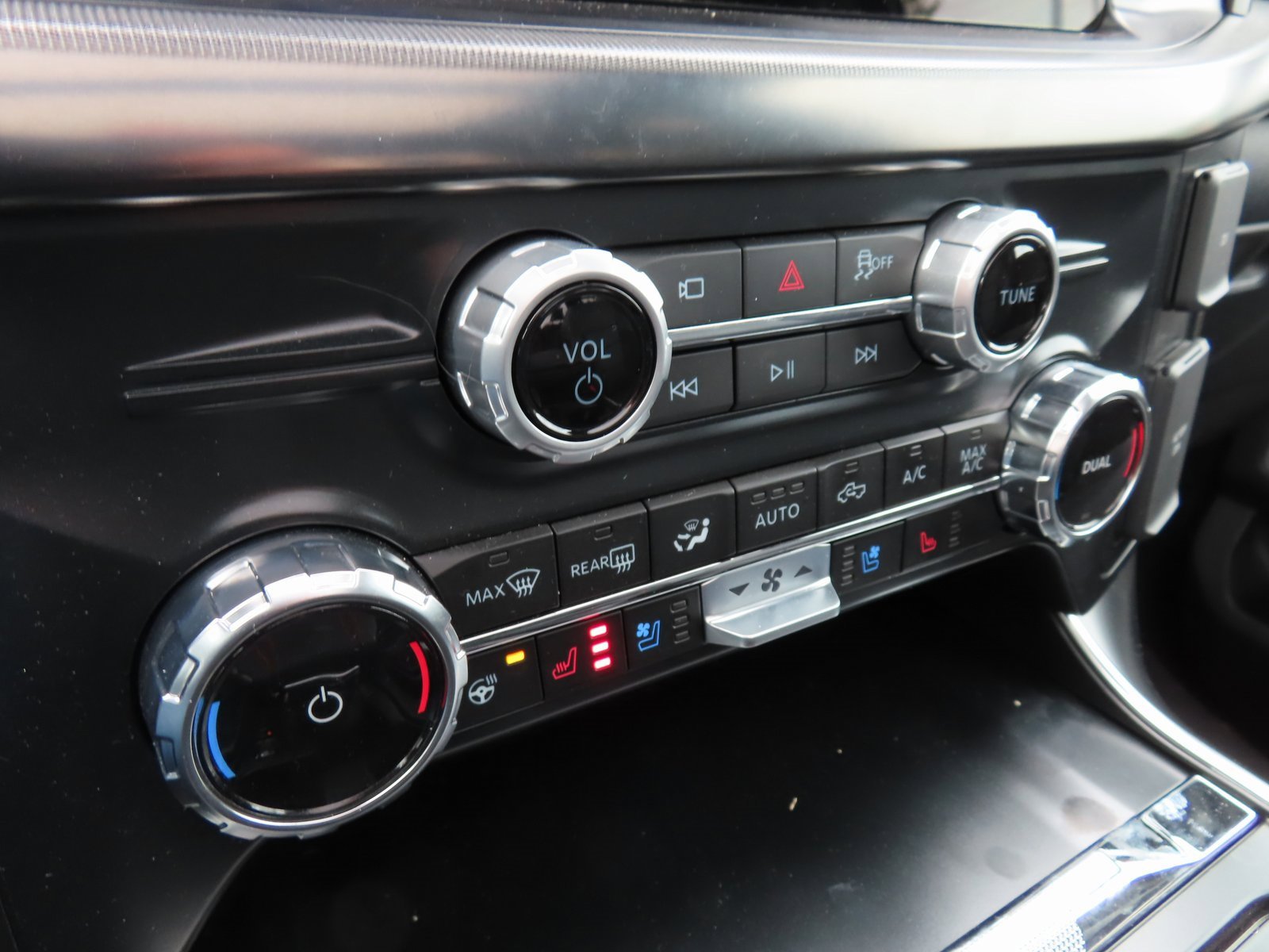 Used 2025 Ford F150 Raptor image 33