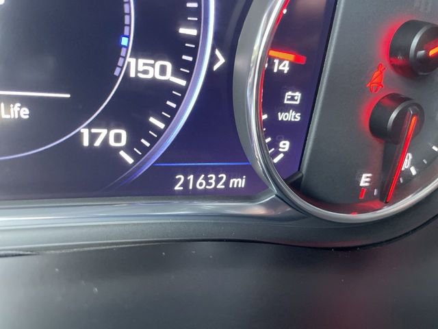 Used 2023 Chevrolet Traverse Premier FWD image 12