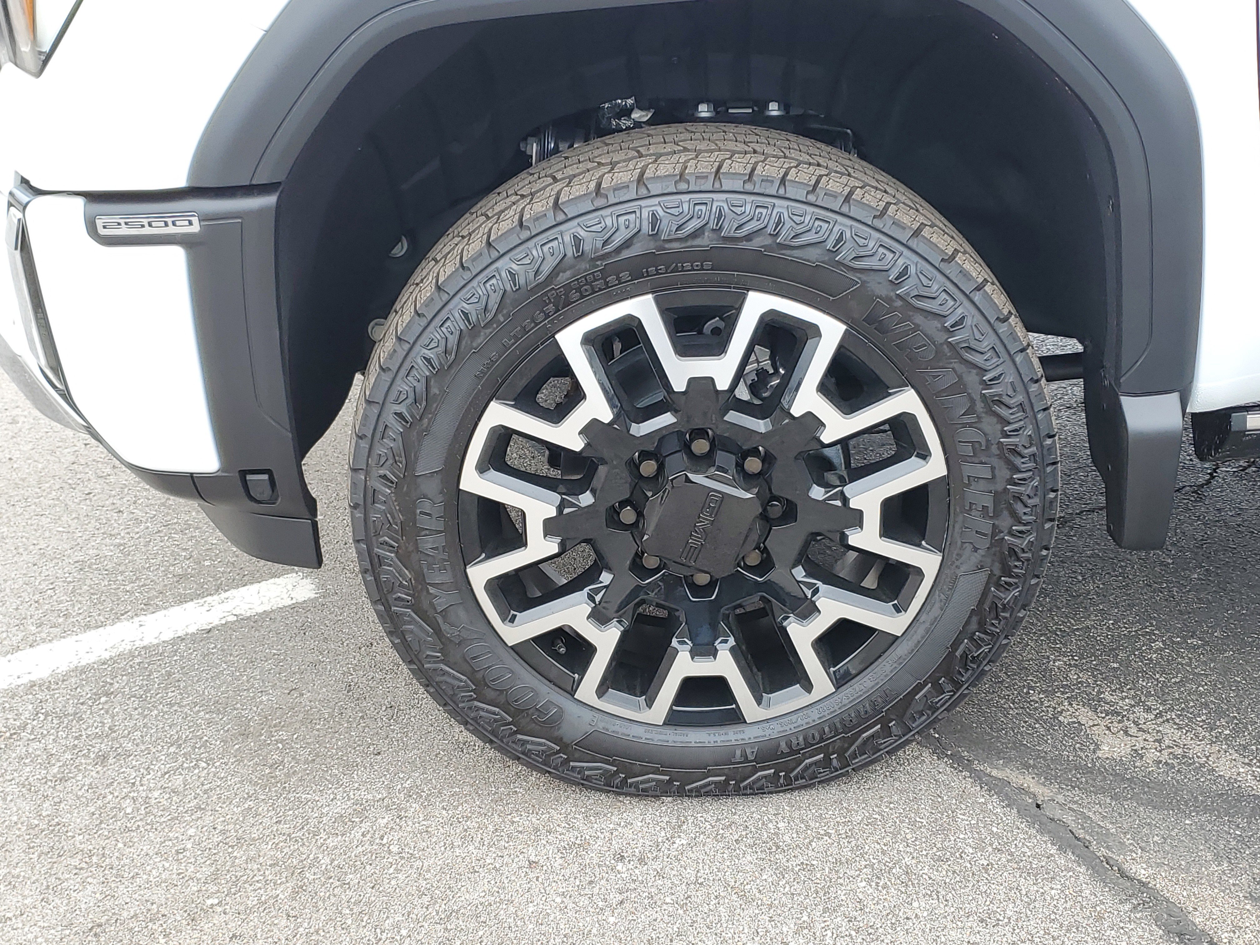 New 2026 GMC Sierra 2500 Denali w/ Denali Reserve Package image 10