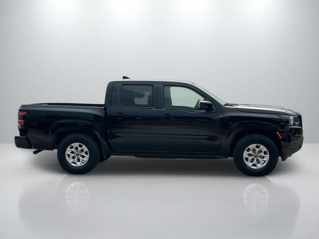 Used 2024 Nissan Frontier SV RWD image 4