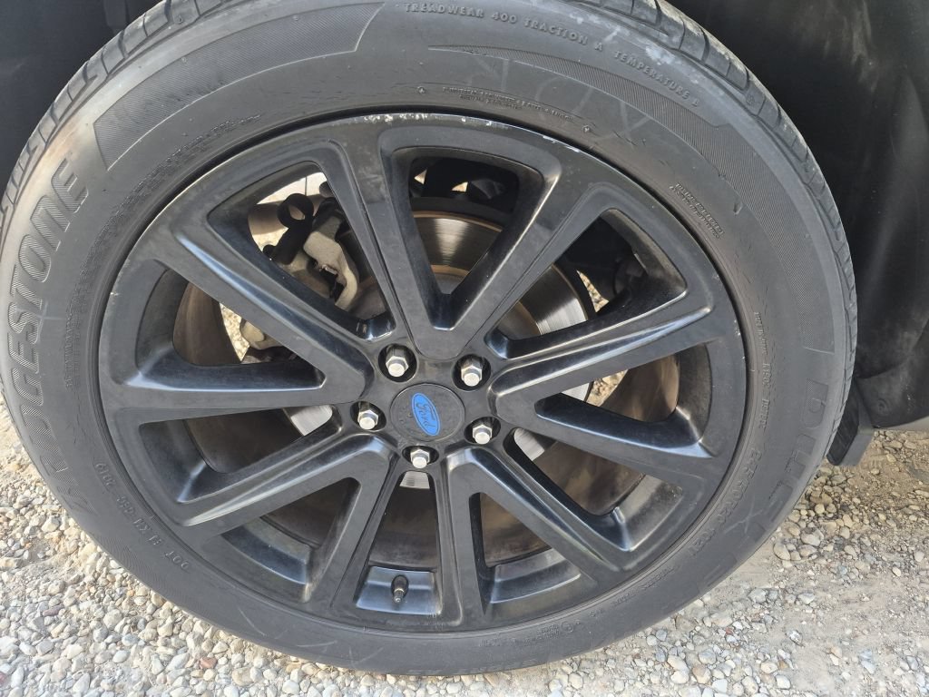 Used 2018 Ford Explorer XLT w/ Equipment Group 202A FWD image 34
