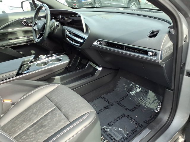 Used 2026 Cadillac Lyriq Luxury AWD/4WD image 23