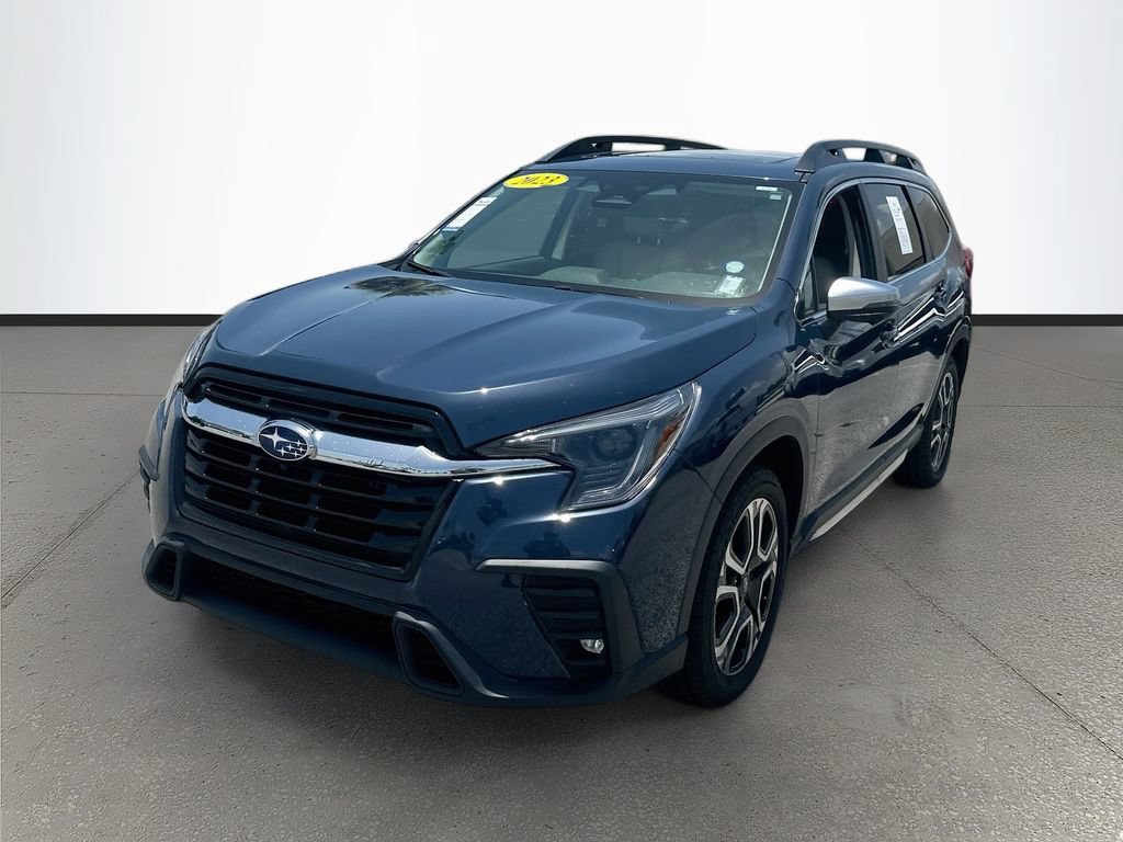 Used 2023 Subaru Ascent Limited w/ Technology Package AWD/4WD image 3