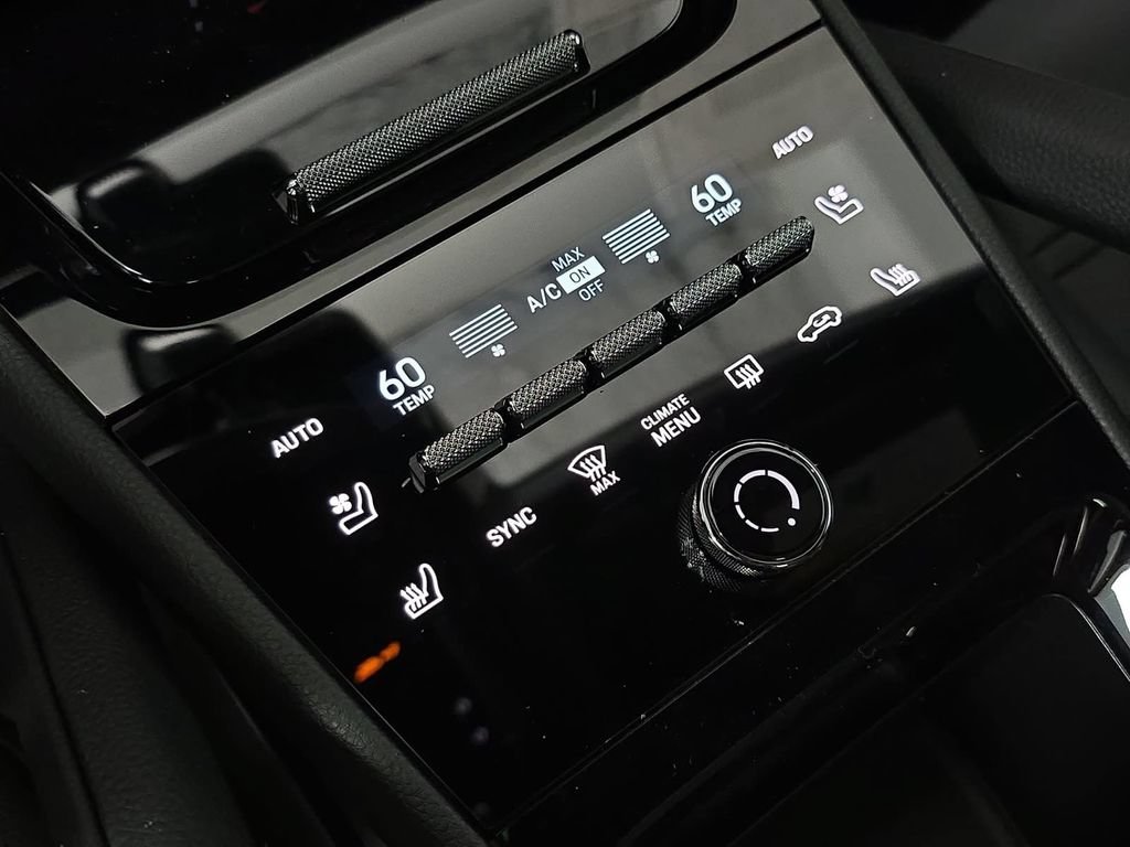 New 2026 Porsche Cayenne Coupe AWD/4WD image 19