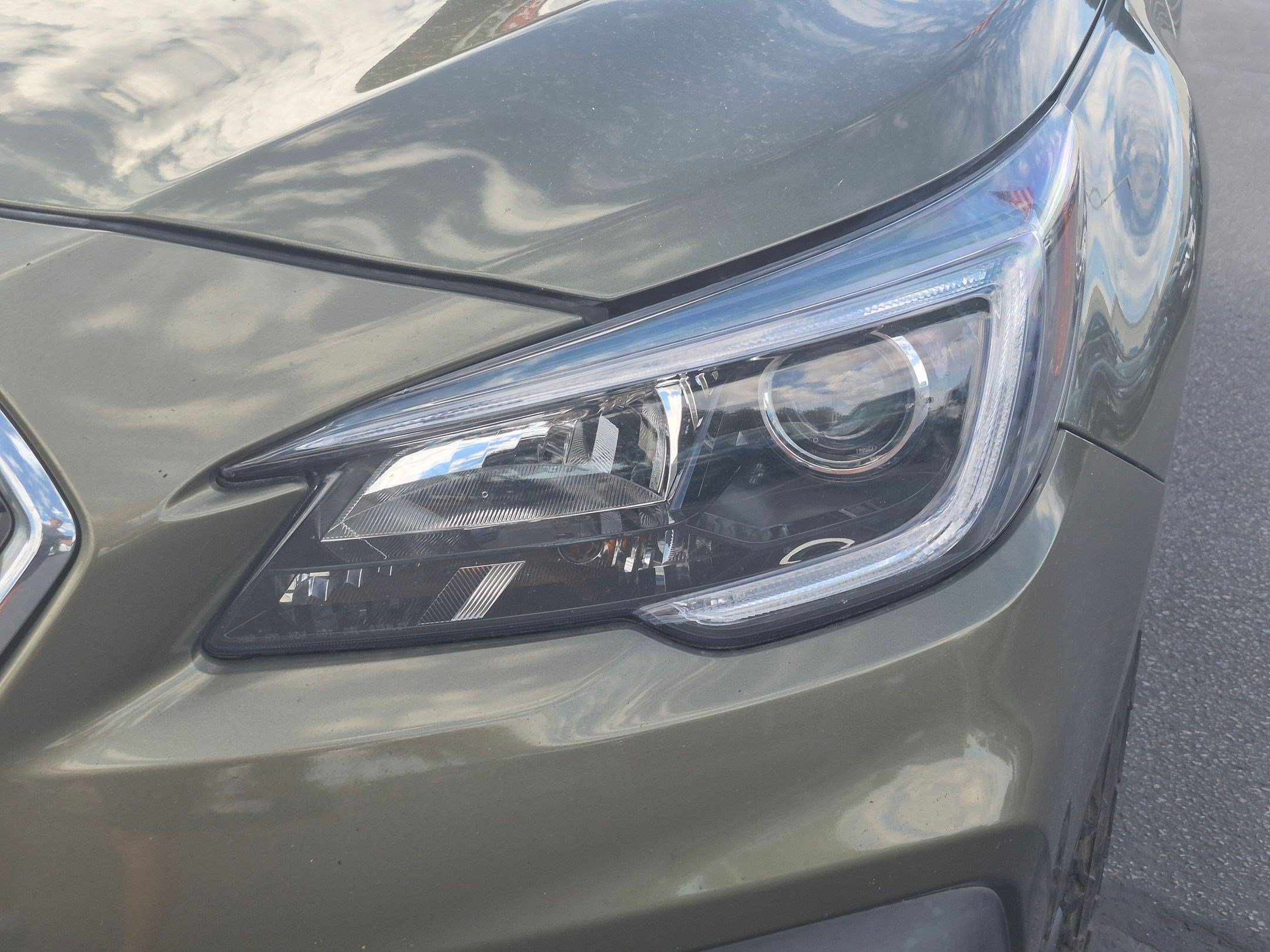 Used 2018 Subaru Outback 2.5i Premium AWD/4WD image 12