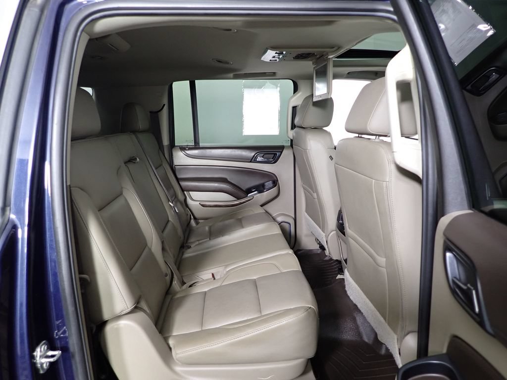 Used 2018 Chevrolet Suburban LT w/ LT Signature Package AWD/4WD image 37