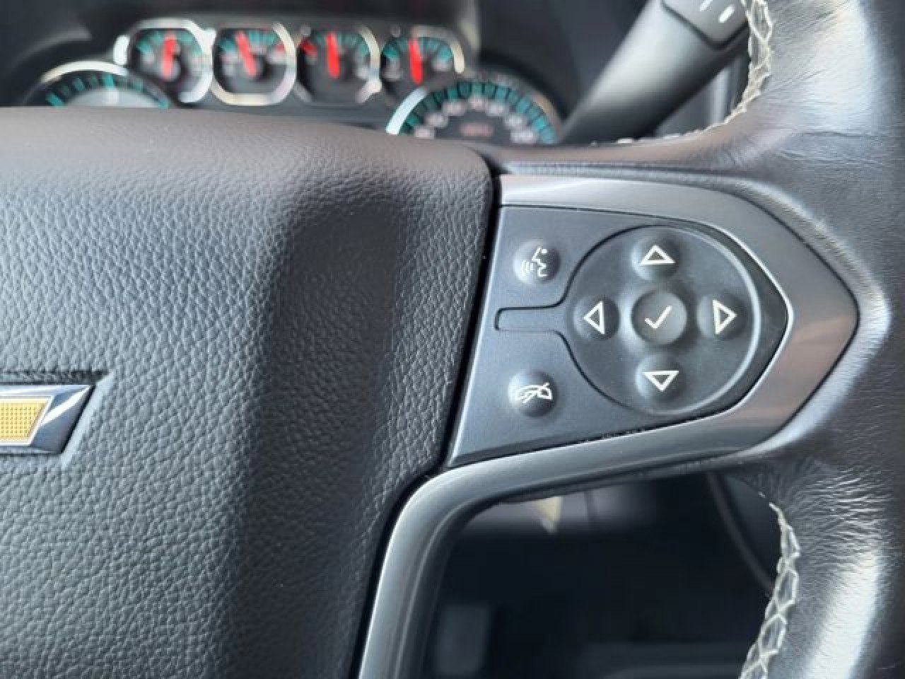 Used 2018 Chevrolet Silverado 1500 LT w/ Trailering Package image 24