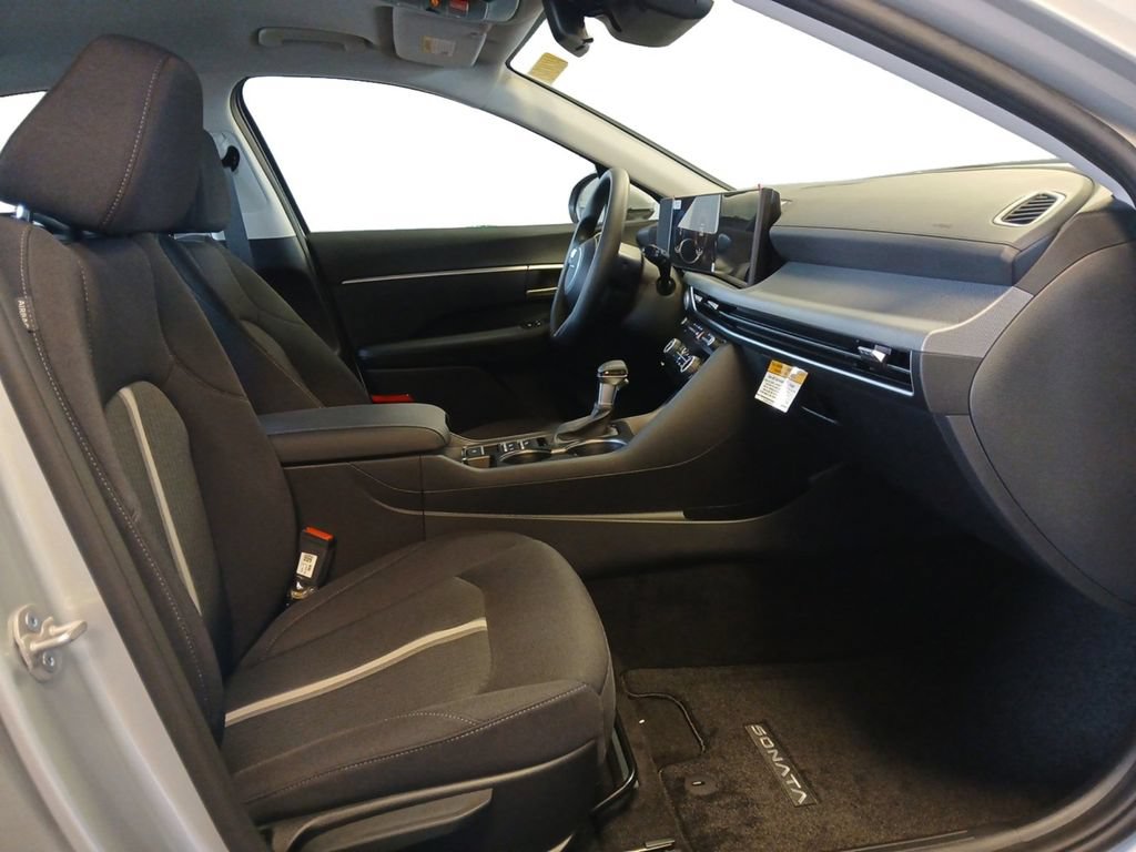 New 2026 Hyundai Sonata SE FWD image 15