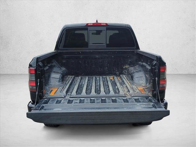 Used 2022 Nissan Frontier SV AWD/4WD image 9