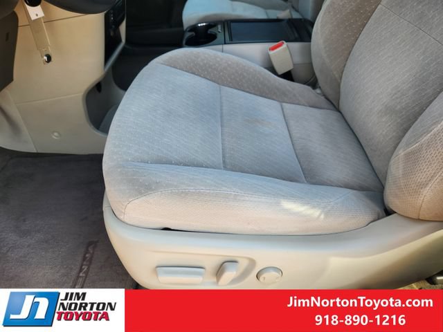 Used 2017 Toyota Sienna LE FWD image 24